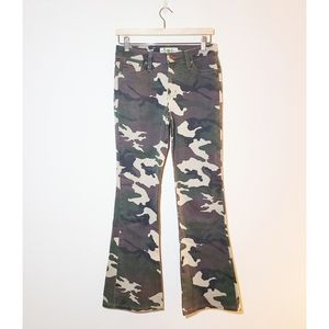 Vintage Y2K Camo Print LEI Flare Jeans